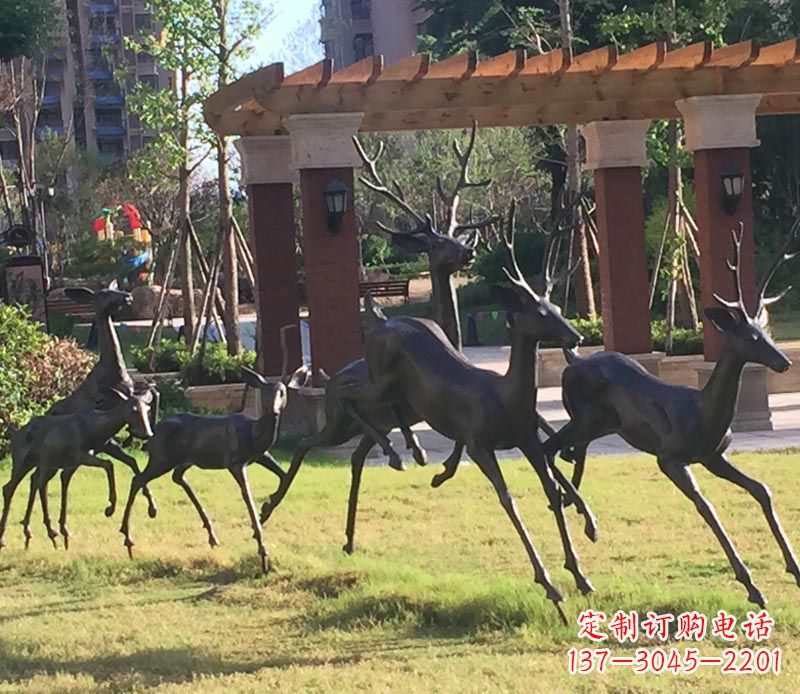 温州奔跑的梅花鹿公园动物铜雕