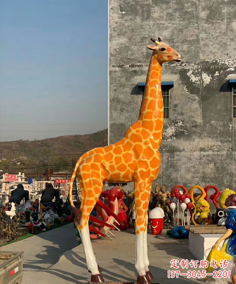 温州玻璃刚彩绘长颈鹿动物雕塑