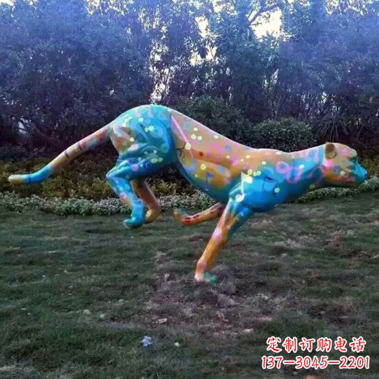 温州玻璃钢彩绘豹子雕塑-公园草坪动物雕塑摆件