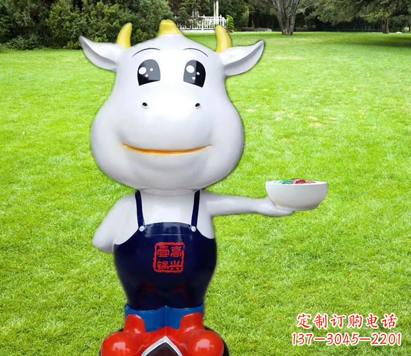 温州玻璃钢厨师小牛卡通雕塑