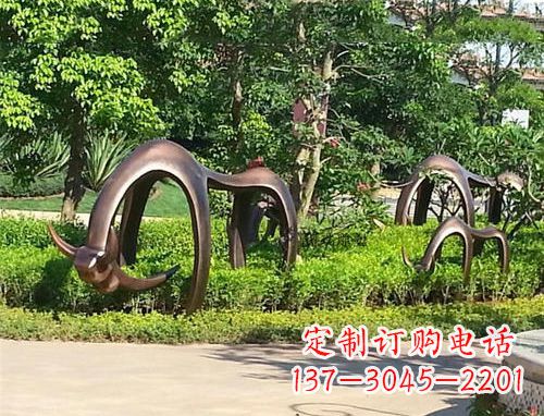 温州玻璃钢动物雕塑 抽象牛-公园草坪动物雕塑摆件