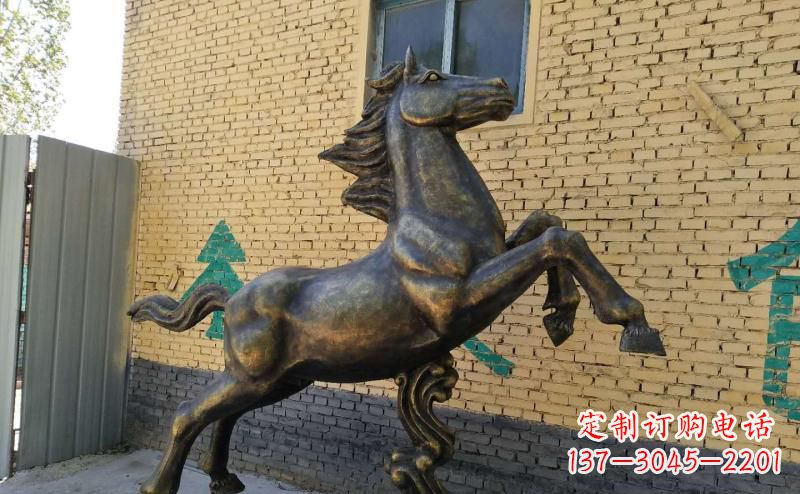 温州马雕塑玻璃钢仿铜创作的艺术