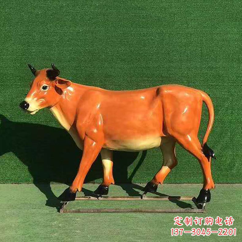 温州玻璃钢仿真黄牛动物雕塑
