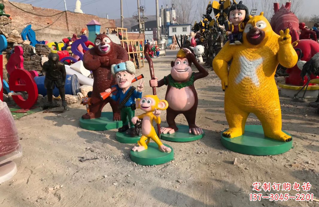 温州玻璃钢仿真卡通熊二雕塑