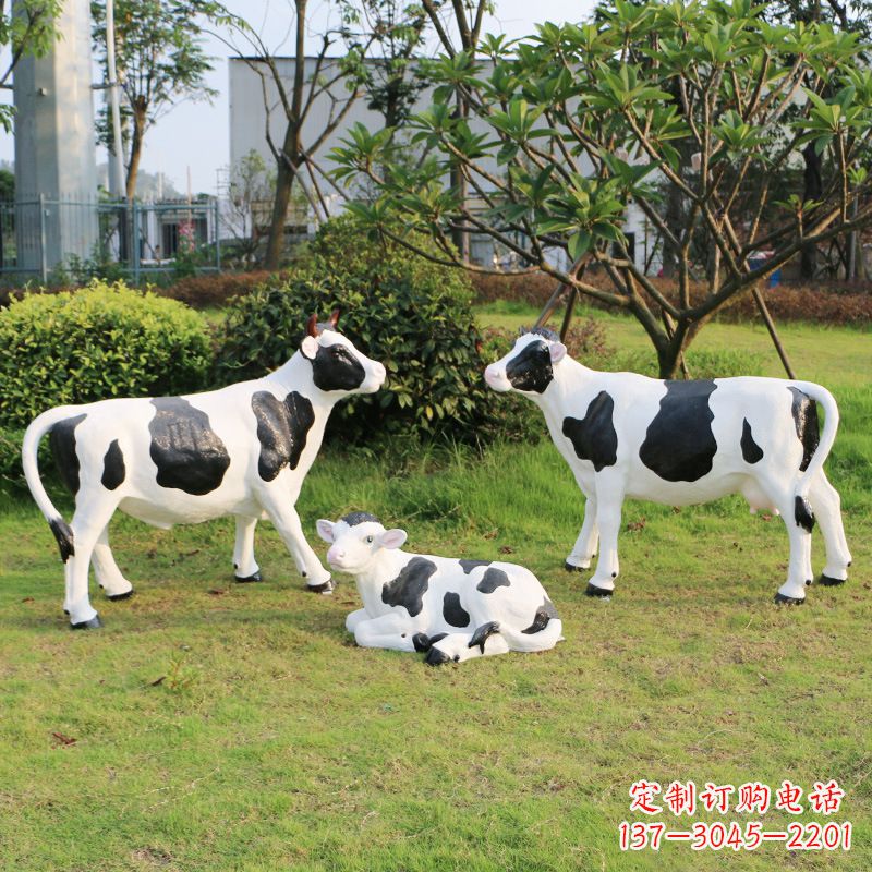温州玻璃钢仿真奶牛雕塑 (2)