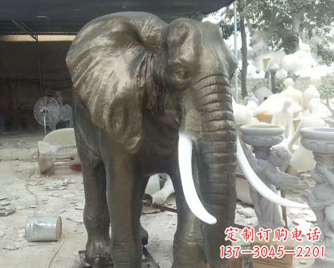 温州玻璃钢门口大象雕塑
