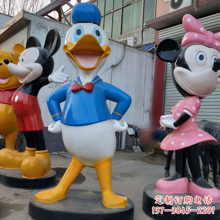 温州玻璃钢唐老鸭和米老鼠卡通雕塑