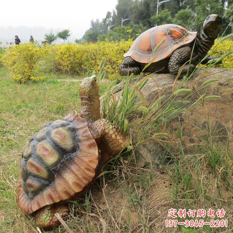 温州玻璃钢乌龟园林草丛动物雕塑摆件