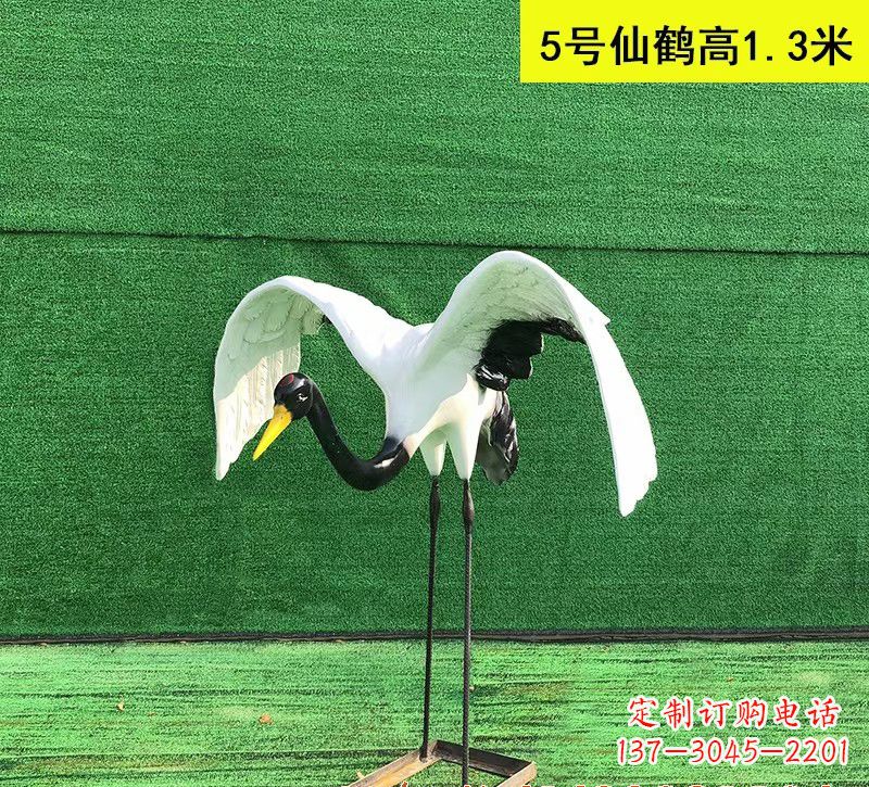 温州玻璃钢展翅仙鹤雕塑