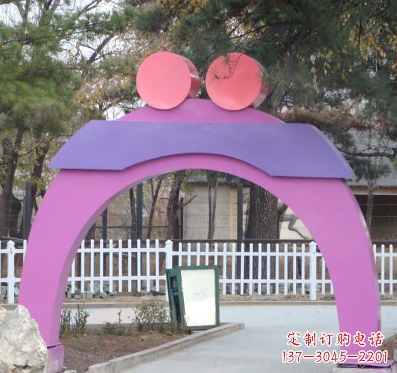 温州不锈钢爱心拱门雕塑2