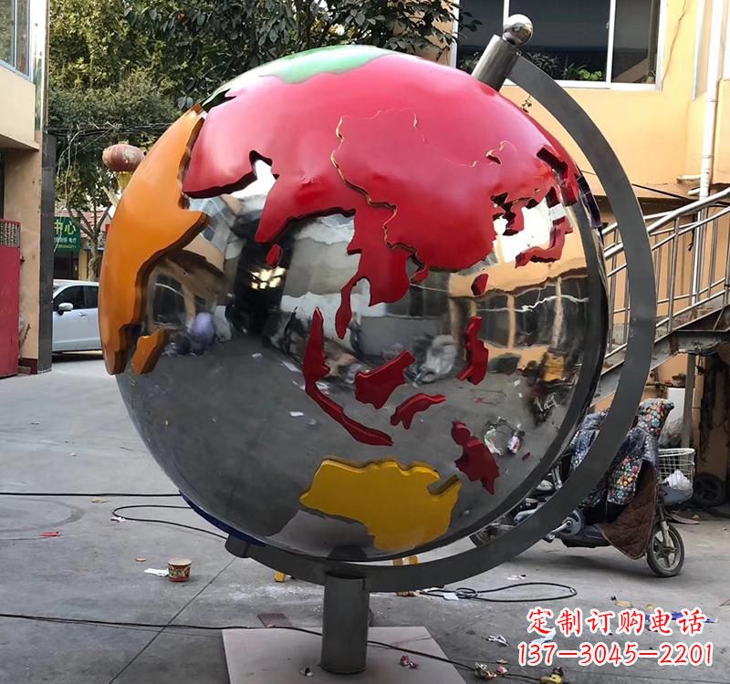 温州不锈钢彩绘景观地球仪雕塑