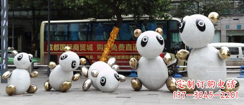 温州不锈钢城市抽象熊猫雕塑