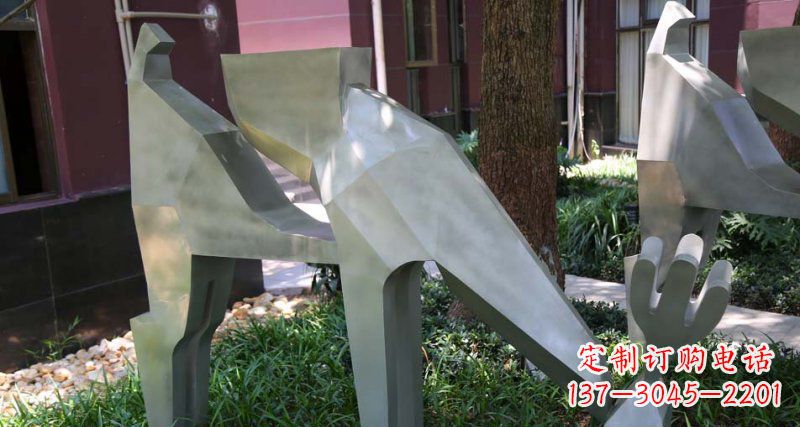 温州不锈钢抽象吃草的几何梅花鹿动物雕塑