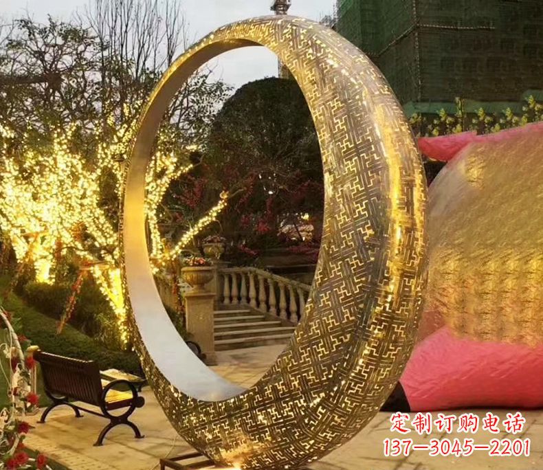 温州不锈钢抽象发光月亮雕塑