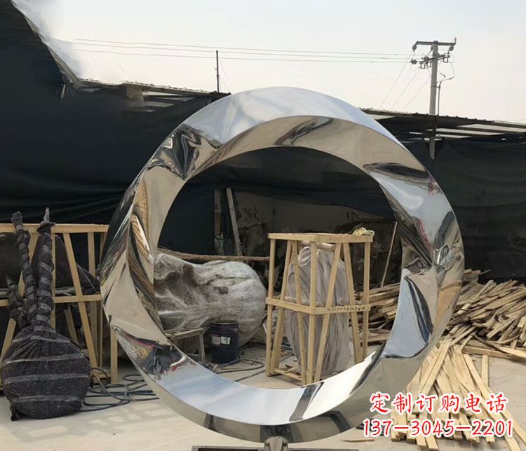 温州不锈钢抽象镜面圆环雕塑1