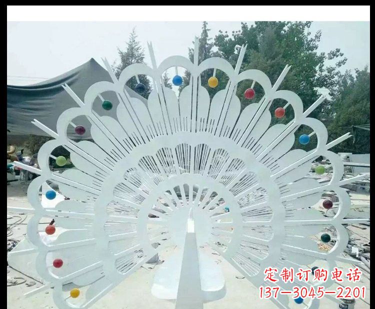 温州不锈钢抽象开屏孔雀雕塑