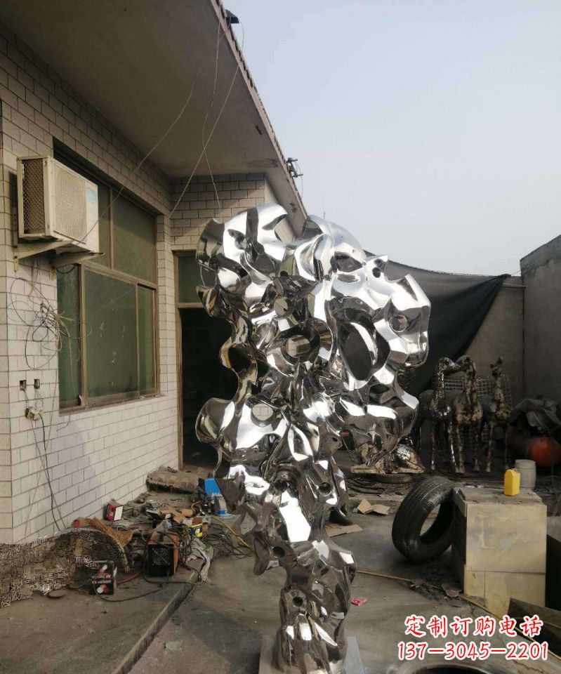 温州不锈钢抽象太湖石雕塑1