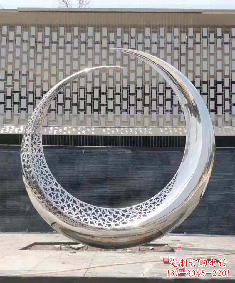 温州不锈钢抽象月亮雕塑1
