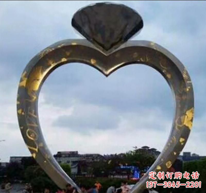 温州不锈钢创意戒指雕塑