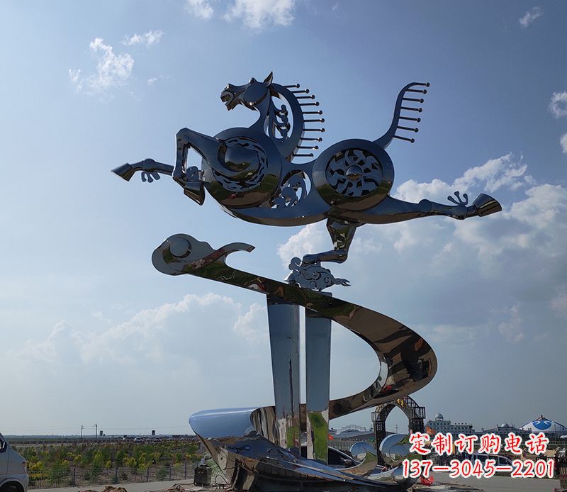 温州不锈钢大型马踏飞燕景观雕塑集艺术与自然于一体