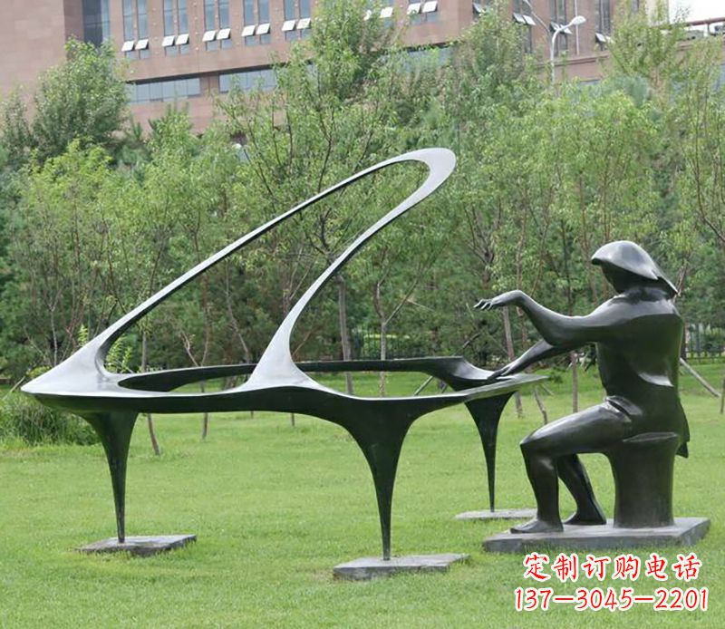 温州不锈钢弹钢琴人物公园雕塑