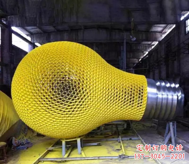 温州不锈钢灯泡雕塑2
