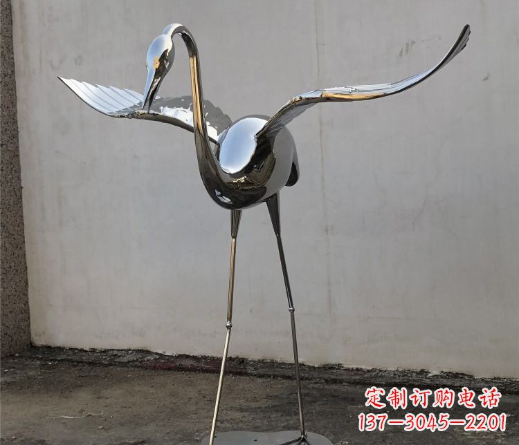 温州不锈钢锻造丹顶鹤展翅雕塑