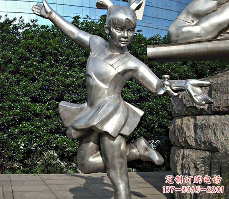 温州不锈钢儿童踢毽子雕塑传承传统文化