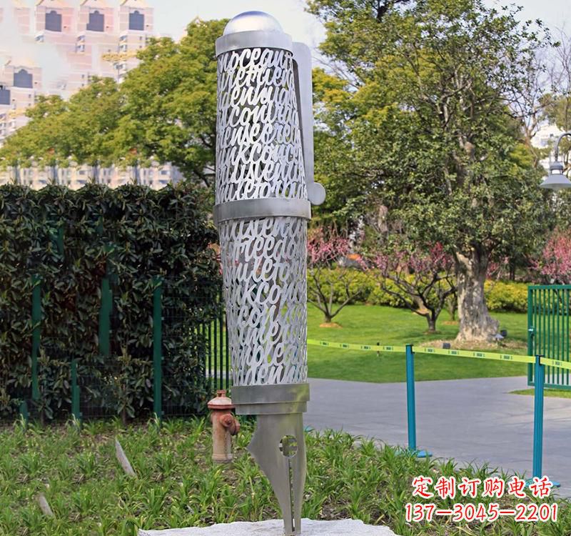 温州不锈钢钢笔雕塑2