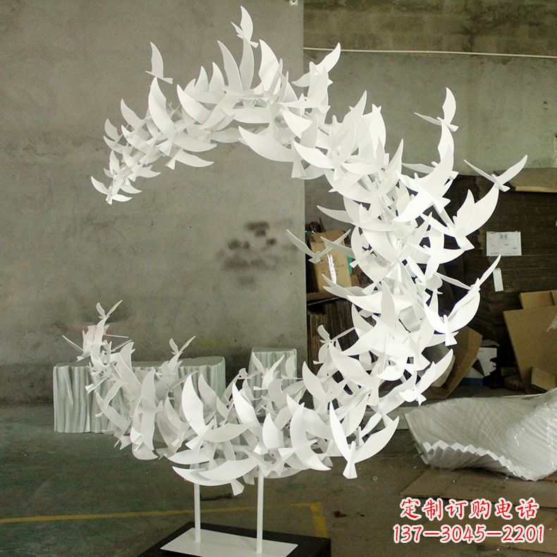 温州不锈钢鸽子景观雕塑,飞翔的格子群创意鸟类标识摆件