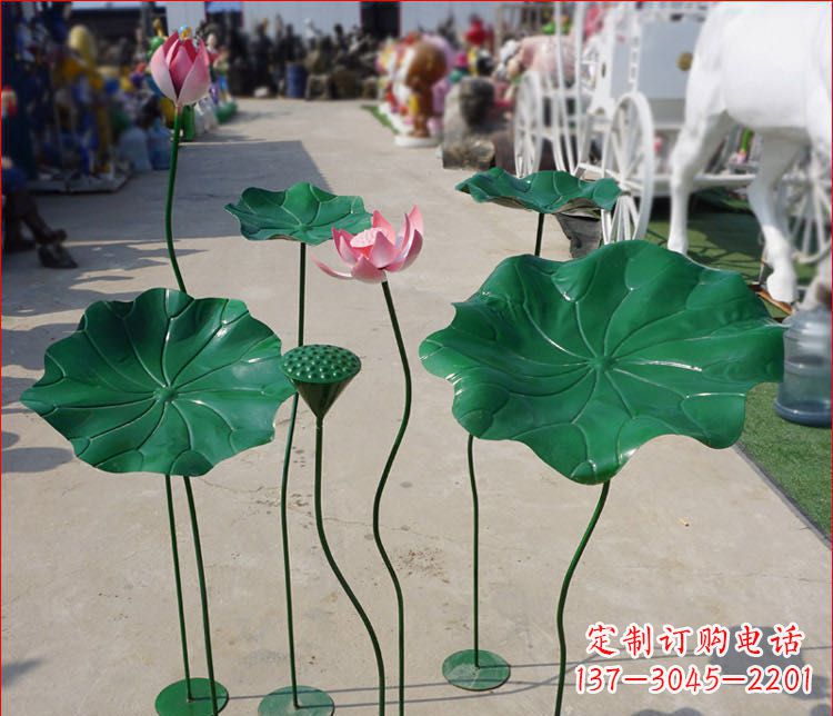 温州不锈钢公园彩色荷花雕塑