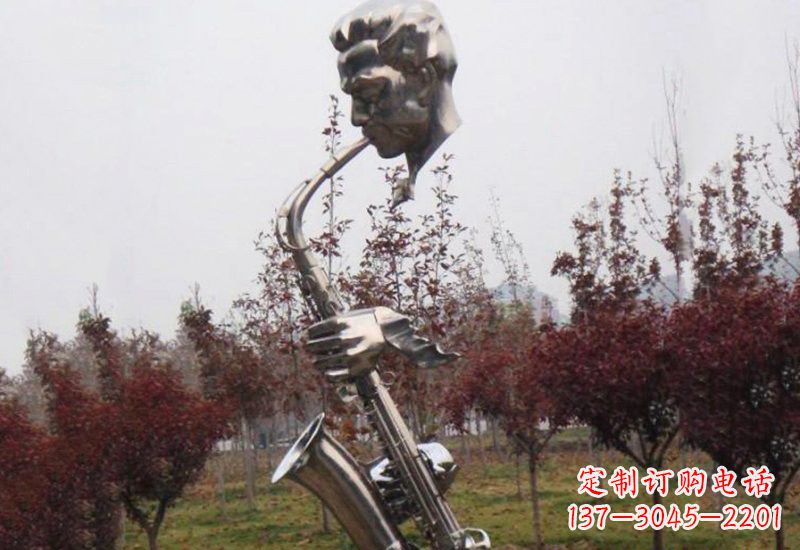 温州不锈钢公园抽象吹萨克斯人物雕塑