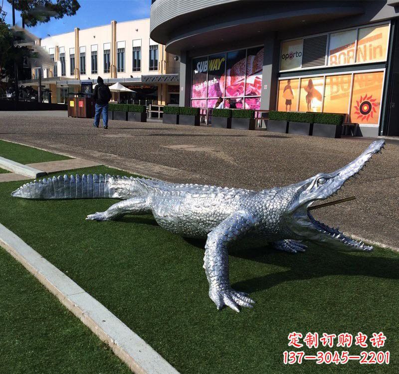 温州不锈钢公园动物鳄鱼雕塑