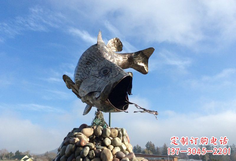 温州不锈钢公园动物鲤鱼和青蛙雕塑