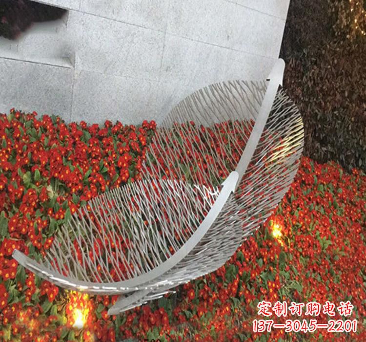 温州不锈钢公园镂空树叶雕塑