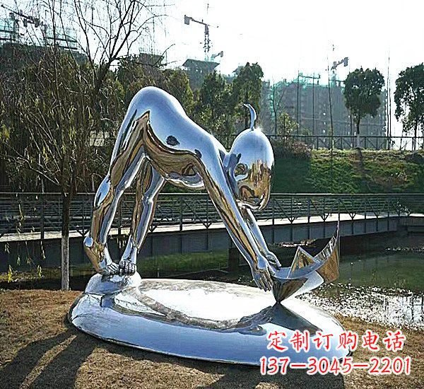 温州不锈钢公园里的儿童雕塑