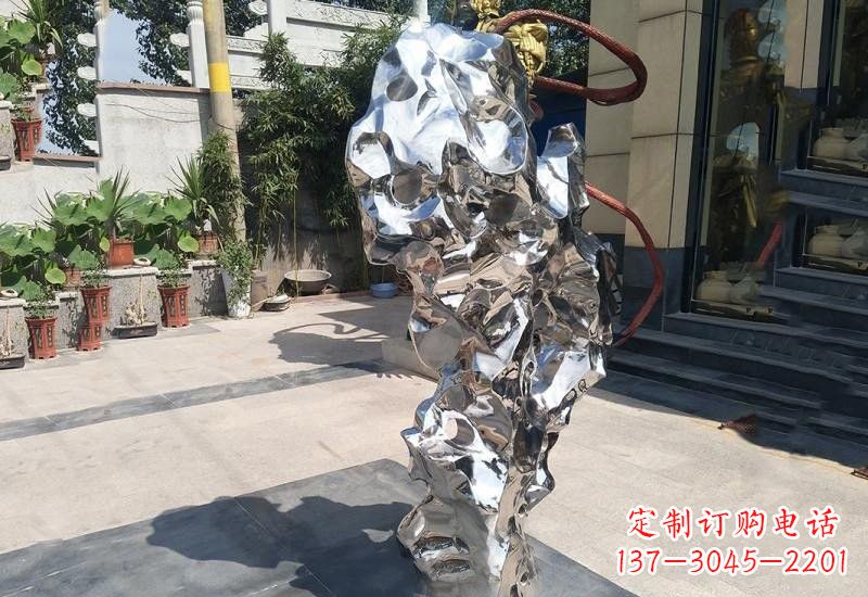 温州太湖石雕塑传承中华文化精髓
