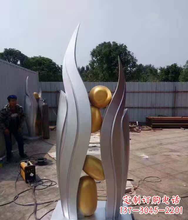 温州不锈钢广场翅膀雕塑象征着自由之翼
