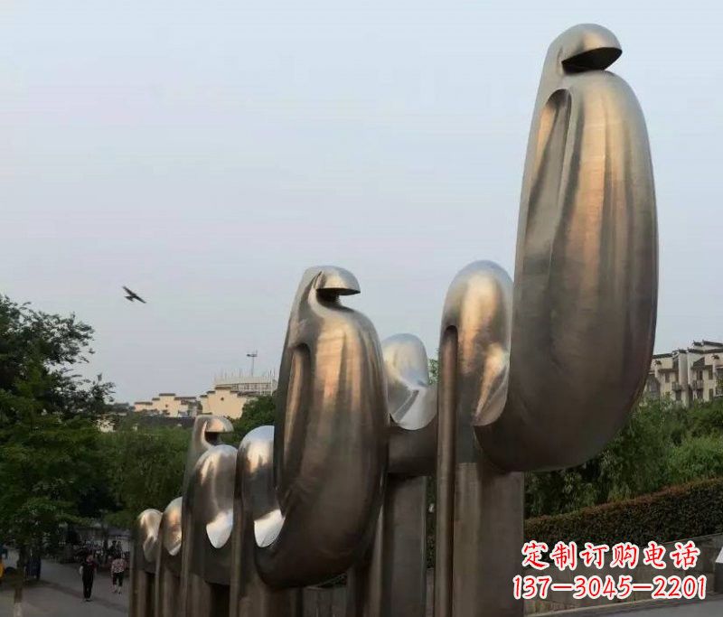 温州不锈钢骆驼雕塑给城市增添新魅力