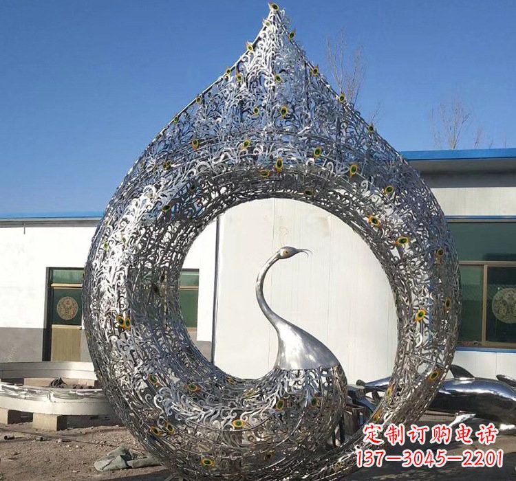 温州不锈钢广场抽象镂空孔雀雕塑