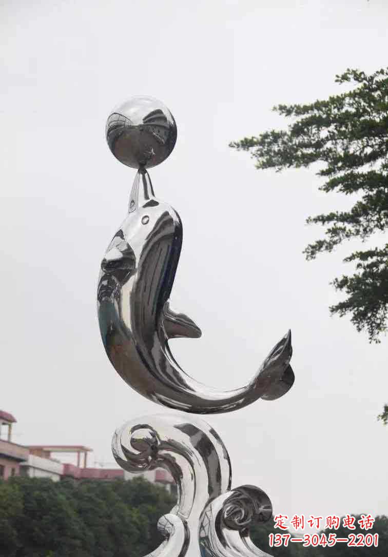 温州不锈钢广场顶球的海豚雕塑