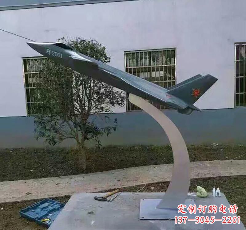 温州不锈钢广场飞机雕塑