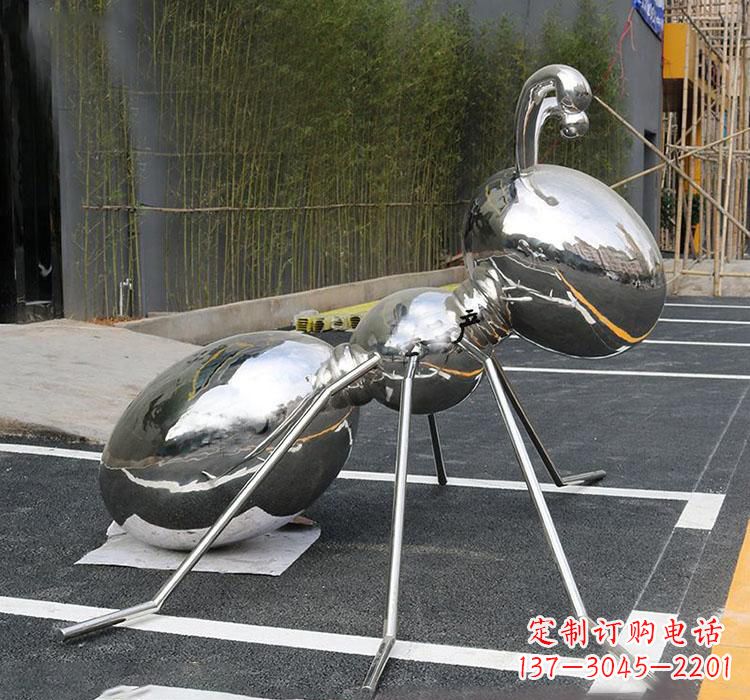 温州不锈钢蚂蚁雕塑——象征力量与智慧