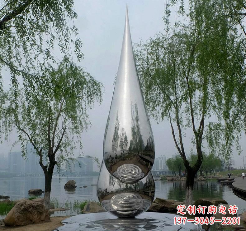 温州不锈钢广场的水滴雕塑