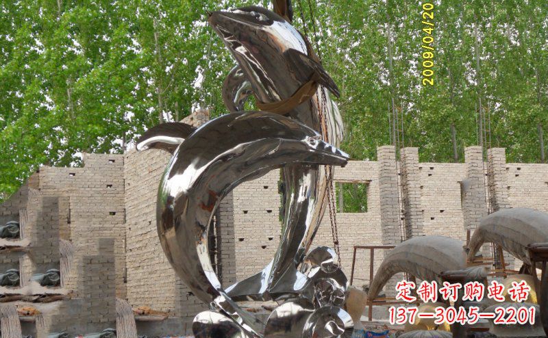 温州海豚之美不锈钢海边雕塑