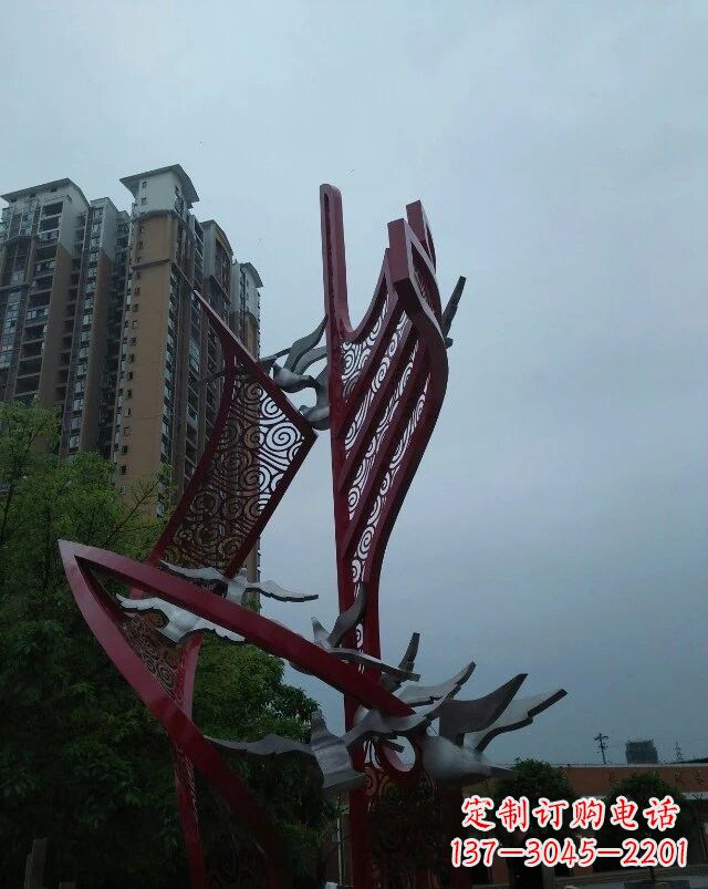 温州不锈钢和平鸽和祥云纹船帆雕塑