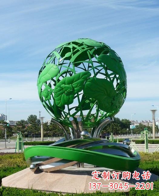温州荷叶穿梭的美丽雕塑
