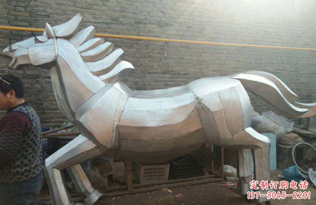 温州不锈钢户外马雕塑精美的艺术装点