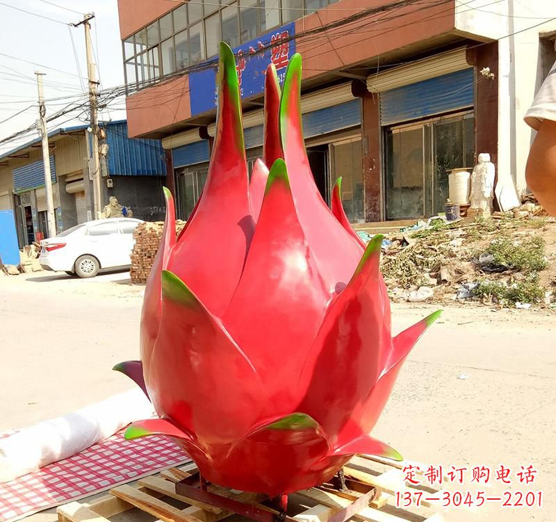 温州不锈钢火龙果雕塑2
