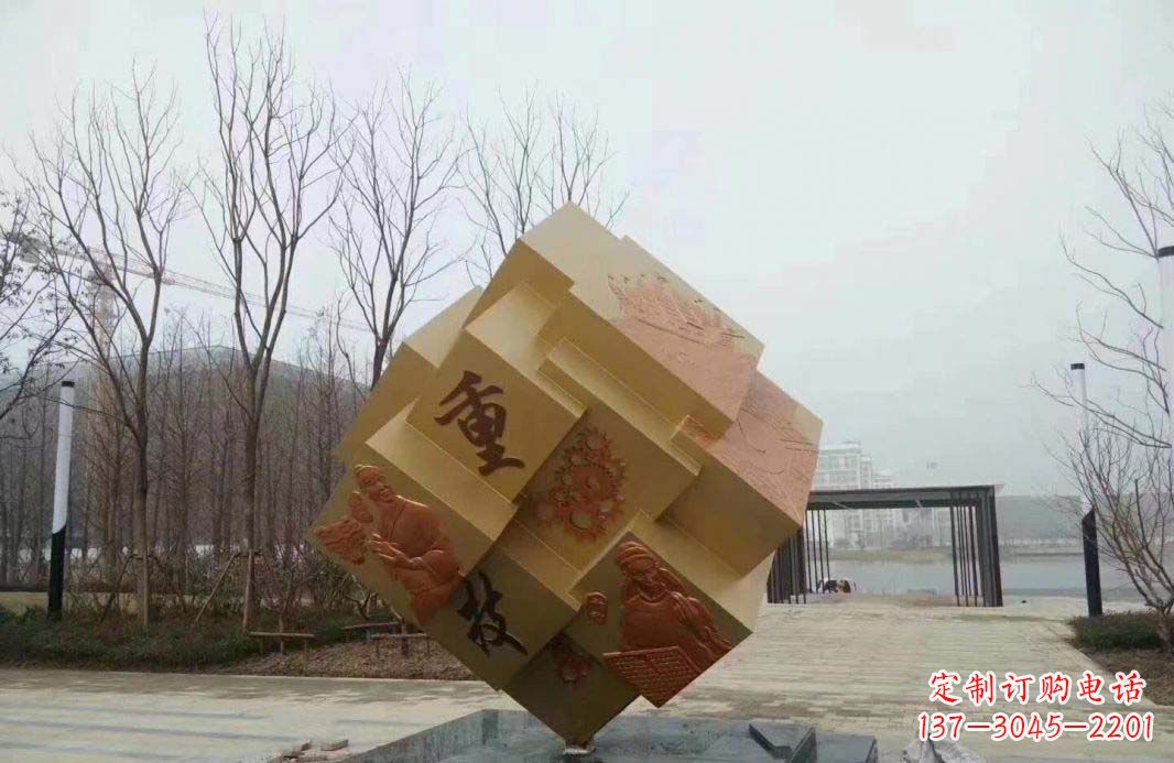 温州不锈钢魔方雕塑给景观增添丰富多彩